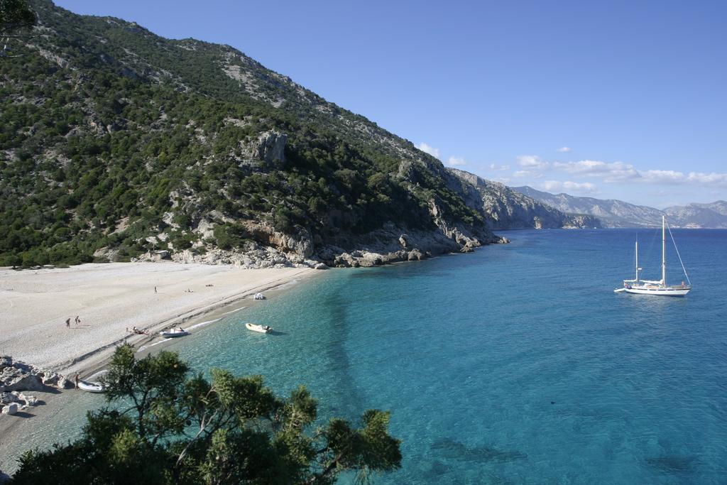 Hotel Brancamaria Cala Gonone Exterior photo