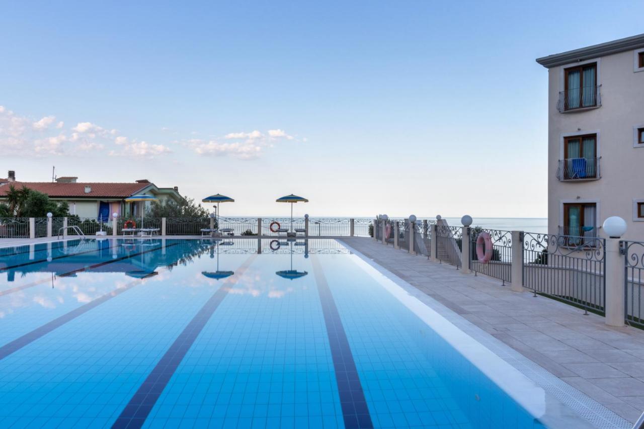 Hotel Brancamaria Cala Gonone Exterior photo