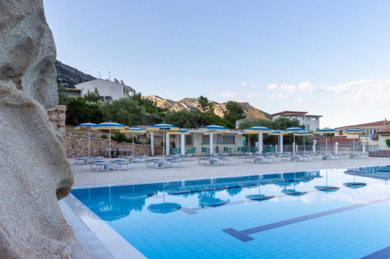 Hotel Brancamaria Cala Gonone Exterior photo