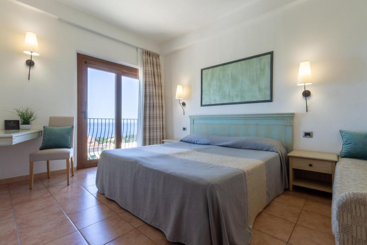 Hotel Brancamaria Cala Gonone Exterior photo