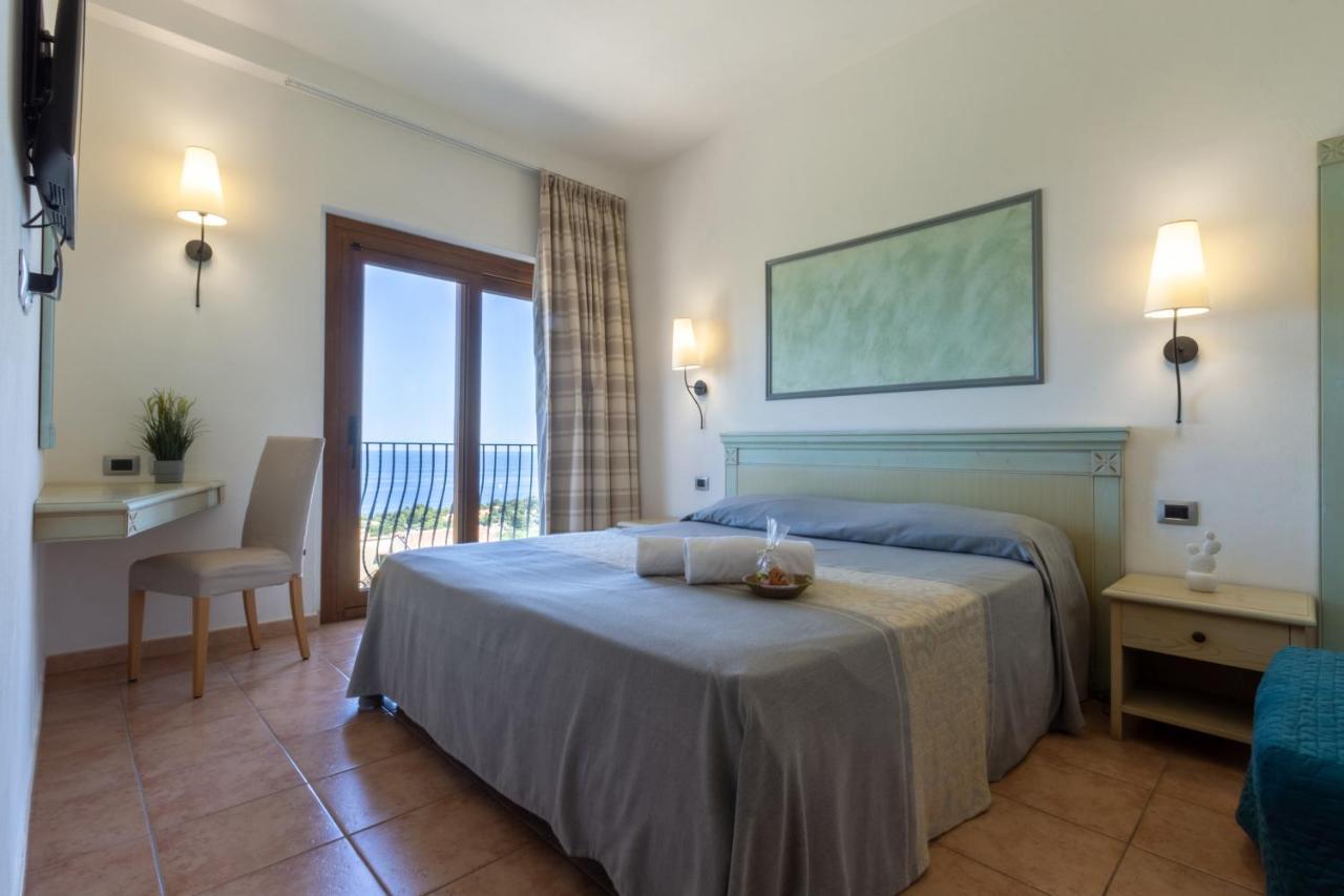 Hotel Brancamaria Cala Gonone Exterior photo