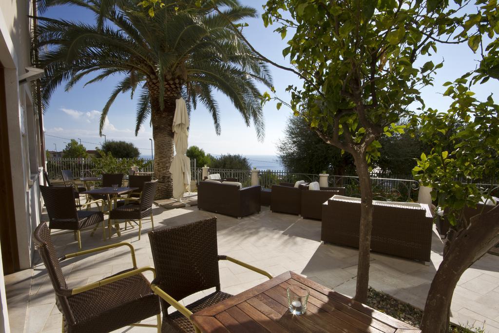 Hotel Brancamaria Cala Gonone Exterior photo