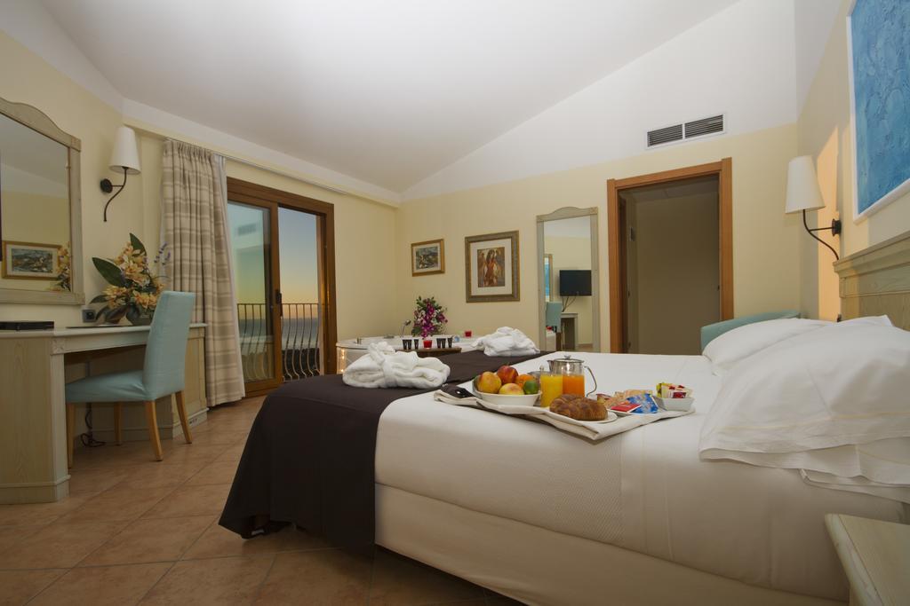 Hotel Brancamaria Cala Gonone Exterior photo