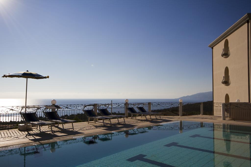 Hotel Brancamaria Cala Gonone Exterior photo
