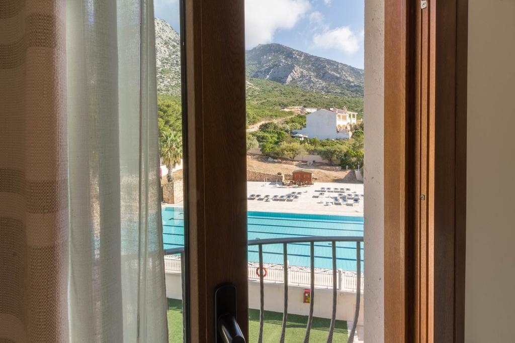 Hotel Brancamaria Cala Gonone Exterior photo